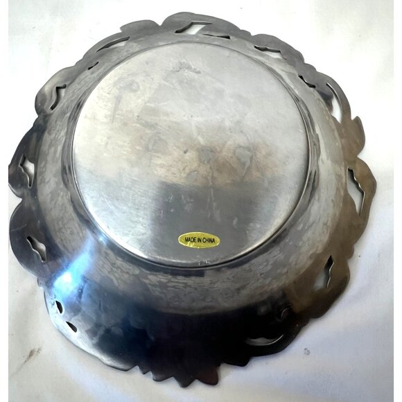 Vintage Pewter Bowl With Enamel Poinsettia Design & Leaf Motif - Picture 5 of 5